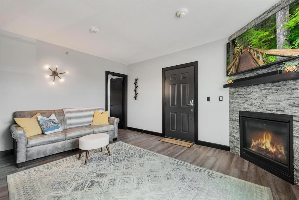 The Serenity Suite - Main Street Lodge In Berlin Bagian luar foto